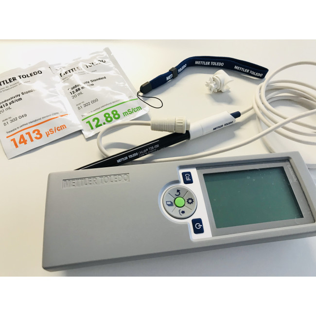 Mettler Toledo S3 Standard Kit miernik Seven2Go  30207955 - konduktometr przenośny Seven2Go z sondą InLab 738-ISM Zdjęcie - 1
