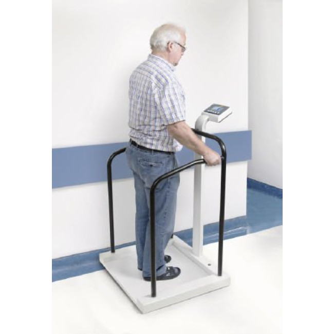 Medyczna waga z poręczami / balkonikiem do ważenia pacjentów pozycji stojącej MTA 400K-1M KERN