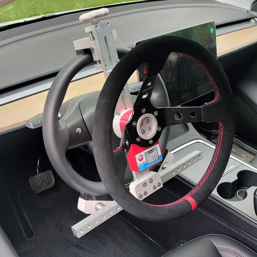 Tester momentu obrotowego kierownicy SWT Sure Torque &ndash; bezprzewodowy czujnik SmartLoadCells do pomiaru momentu kierownicy.